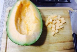 哈密瓜咋熬粥吃的视频,夏日清凉养生新食法