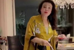 张兰卖货吃瓜是真的吗视频,揭秘网红带货背后的真相