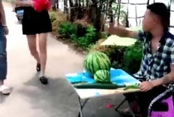 清镇幼儿园吃瓜事件视频,幼儿被喂食不明瓜果引发关注