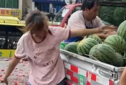 网上售卖吃瓜视频违法吗,合法边界何在？