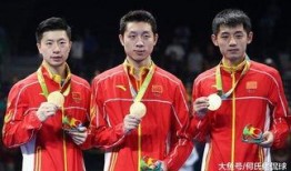 乒乓队员集体吃瓜视频,欢乐瞬间，展现团队风采