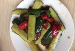 川味香辣瓜条怎么吃视频,家常小零食的麻辣新吃法