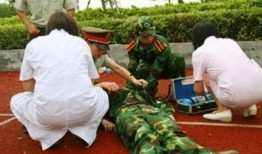 潍坊军训跳舞吃瓜原视频,潍坊学子跳舞吃瓜，展现青春风采