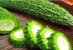 吃凉瓜搞笑视频,夏日清凉一夏，笑料横生！