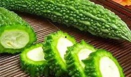 吃凉瓜搞笑视频,夏日清凉一夏，笑料横生！