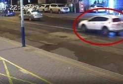 吃瓜群众抓酒驾视频真实,吃瓜群众勇斗酒驾，正义瞬间引网友热议